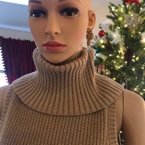 Banana Republic Cute winter top